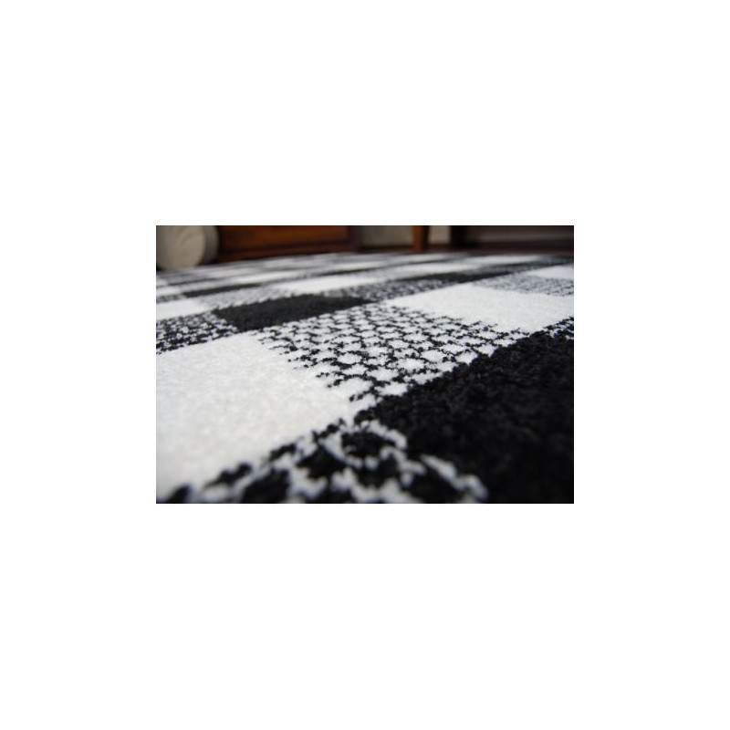 Dywan SKETCH - F759 krem/czarny - Kratka 160x220cm Dywan SKETCH - F759 krem/czarny - Kratka 160x220cm
