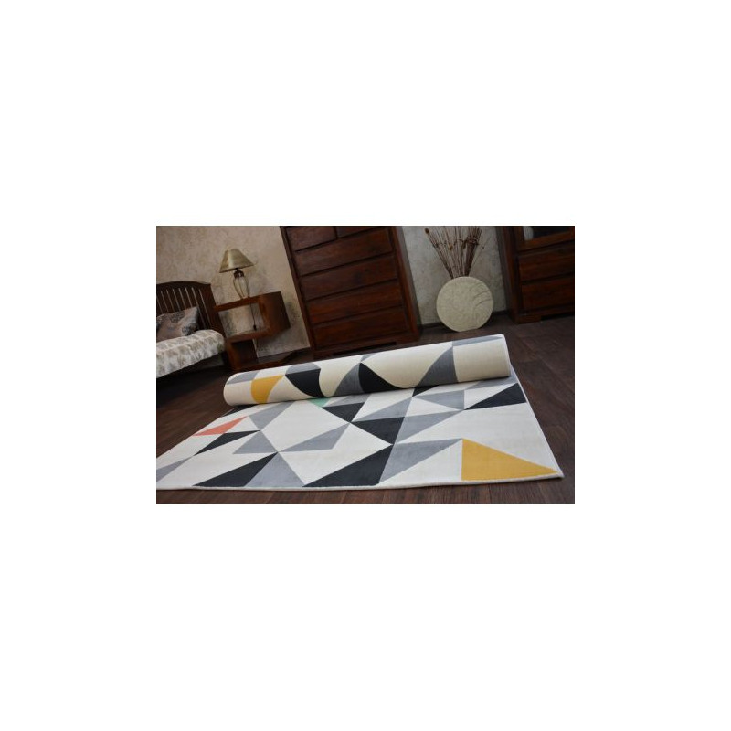 Dywan SCANDI 18214/763 - TRÓJKĄTY 80x150cm Dywan SCANDI 18214/763 - TRÓJKĄTY 80x150cm
