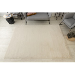 Dywan BUNNY beż IMITACJA FUTRA KRÓLIKA 180x270cm Dywan BUNNY beż IMITACJA FUTRA KRÓLIKA 180x270cm