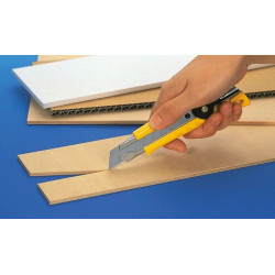 OLFA Popularny nóż. Ergonomiczny uchwyt z tworzywa (ABS). Model L-1